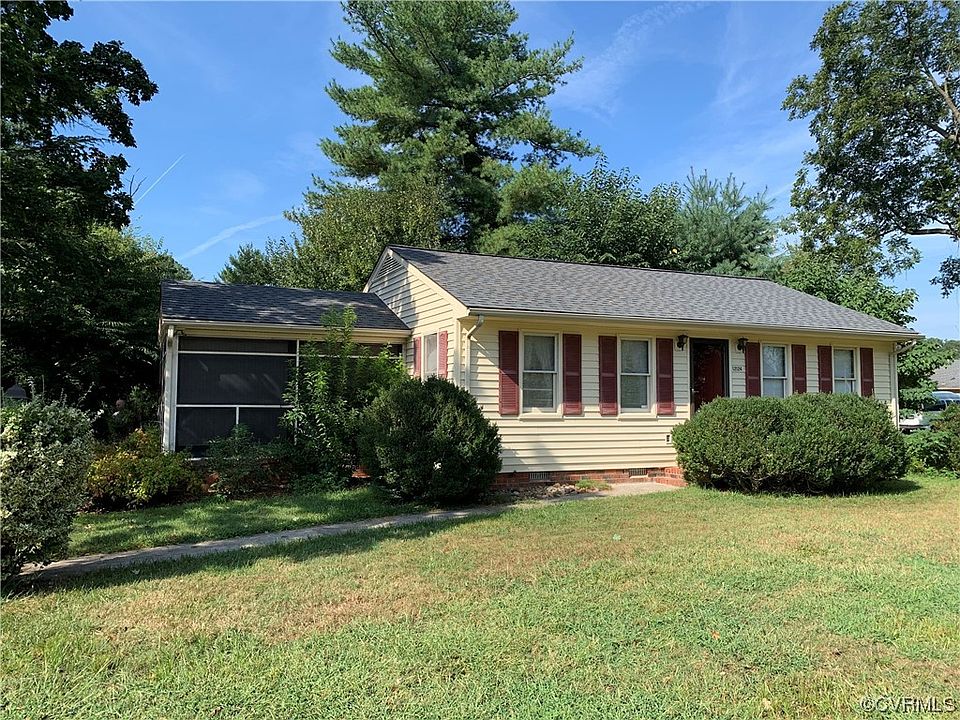 2nd image of 12124 Robertson St