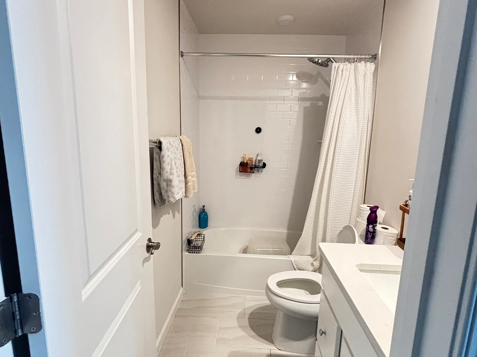 4 bed, 3.5 bath, 1979 sqft, $1,200 — Photo 4