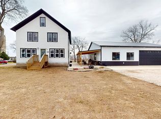 205 E 2nd St, Meriden, IA 51037