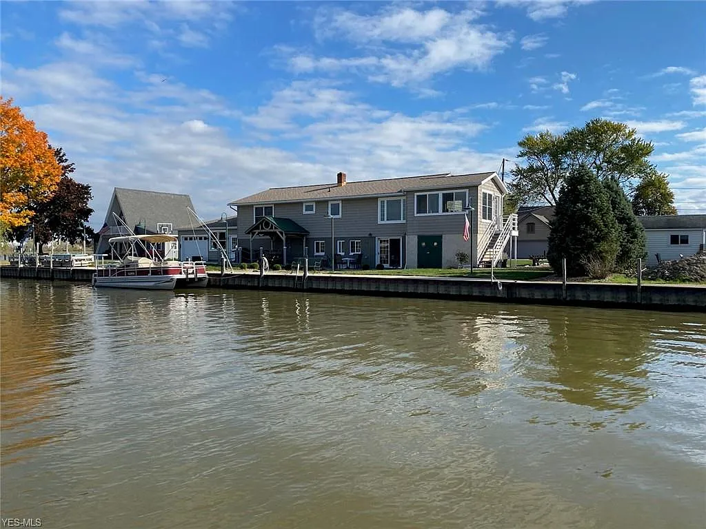 105 Geauga Dr photo 1