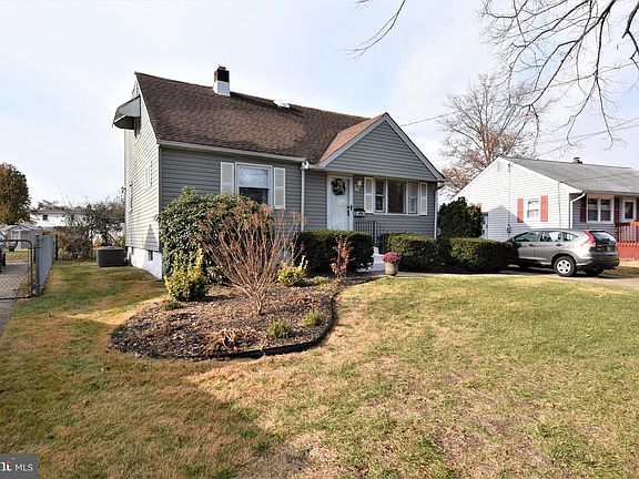 3rd image of 428 Independence Dr
