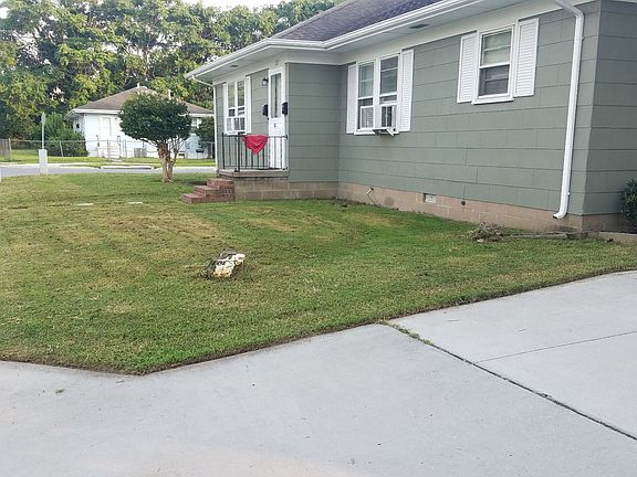 3rd image of 225 Orange Ave