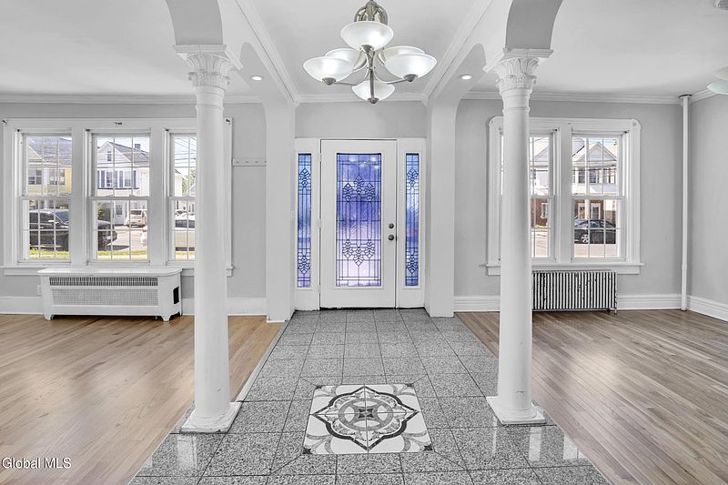 5th image of 1231 Chrisler Avenue