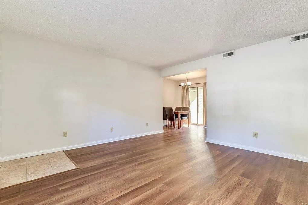 9178 N Swan Cir — Photo 4