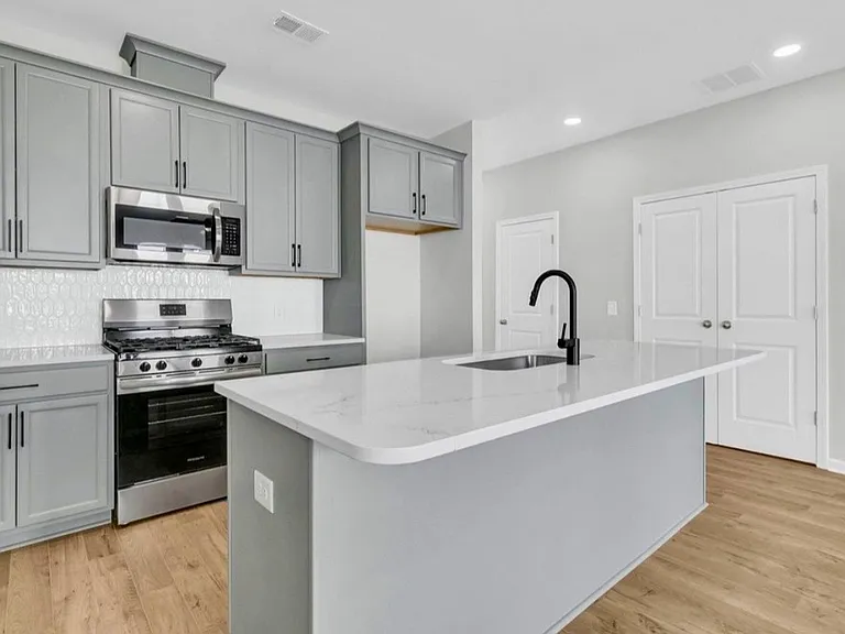 474 Green Fern Dr — Photo 4