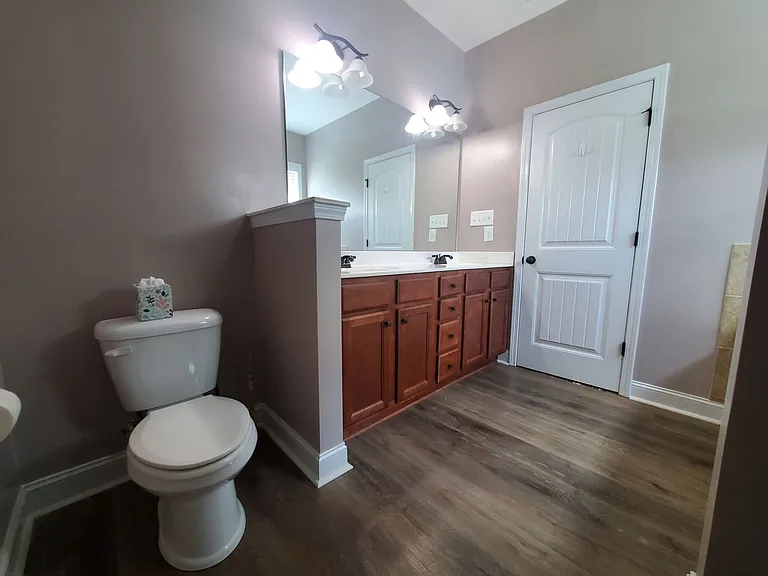 2244 Lakedale Dr — Photo 4