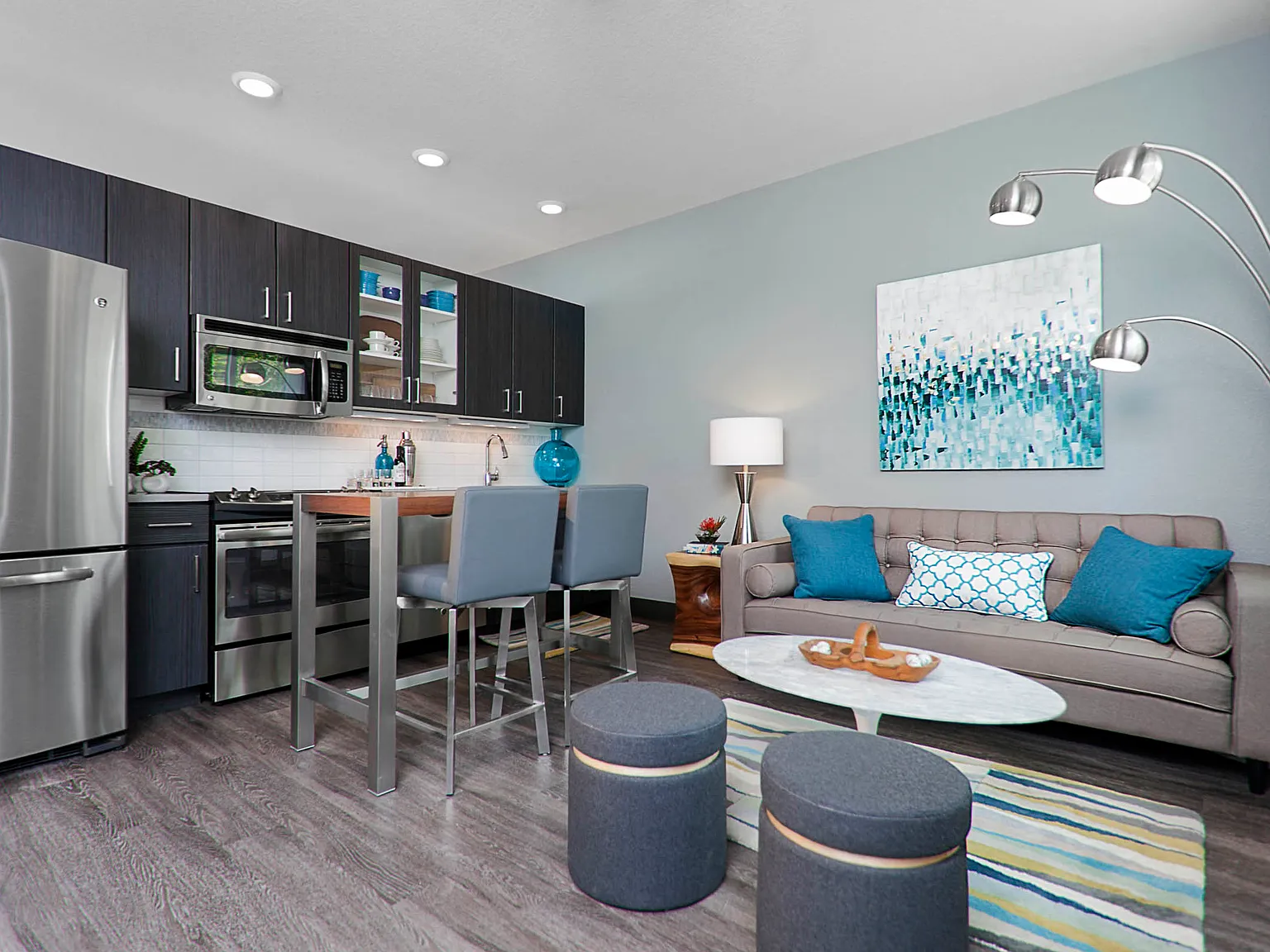 Studio LoHi Apartments — Photo 2