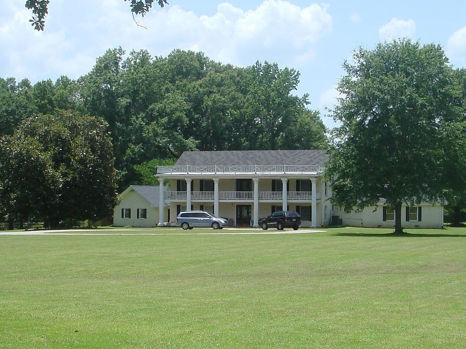 2nd image of 441 Five Points Rd