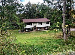 1060 Ridgebury Rd, New Hampton, NY 10958