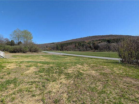 5th image of 147 Skellie Rd