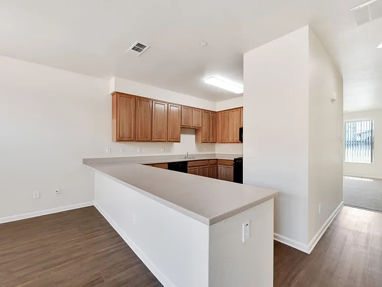 Catalina Heights - Military Housing — Photo 5