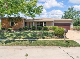 11861 Spruce Orchard Dr, Saint Louis, MO 63146