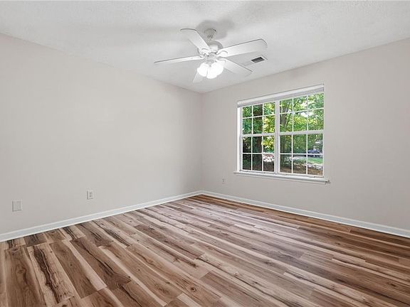 5th image of 2655 Impala Dr