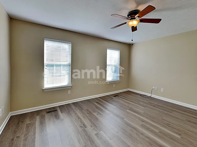 4239 Turnberry Rd — Photo 9