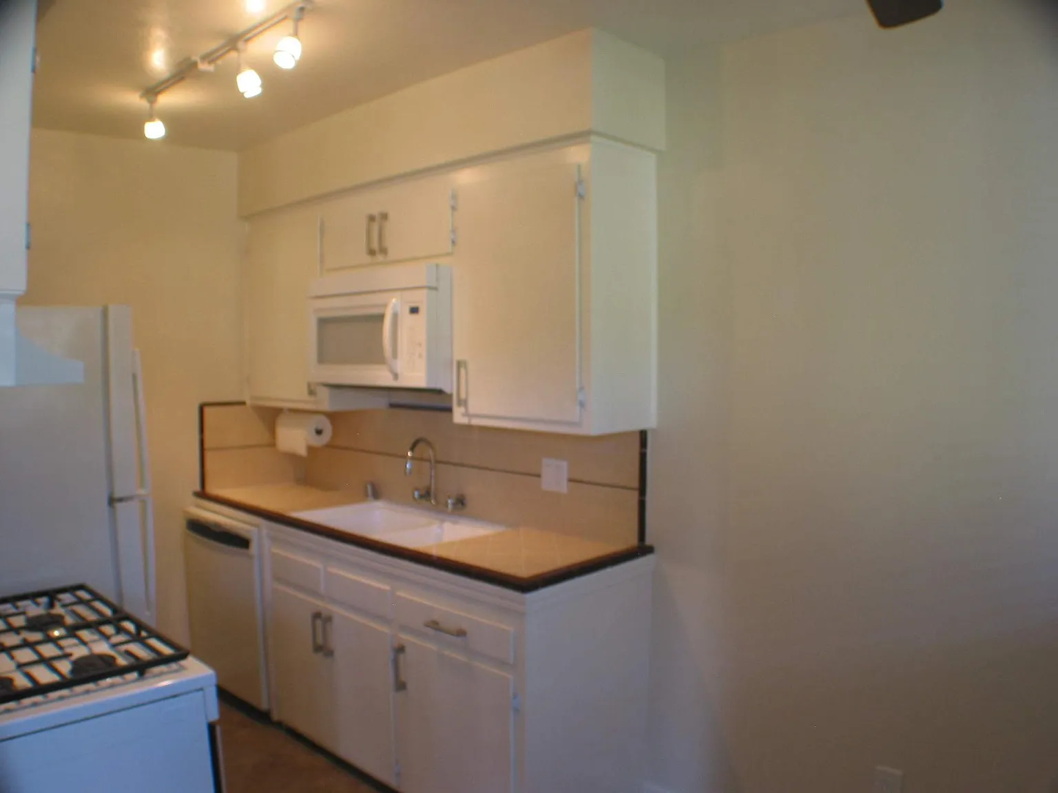 1 bed, 600 sqft, $1,695 — Photo 4