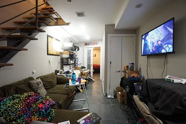 Rented by Rennit Inc. | media 27