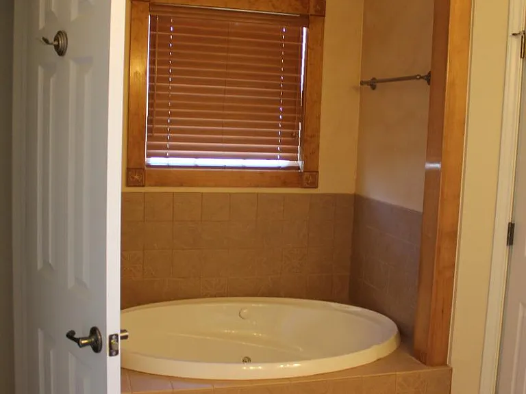 336 Skyline Dr — Photo 23