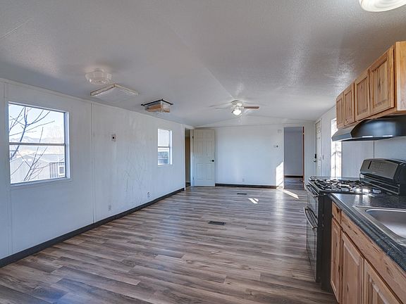 3rd image of 10B Amber Ln #10B
