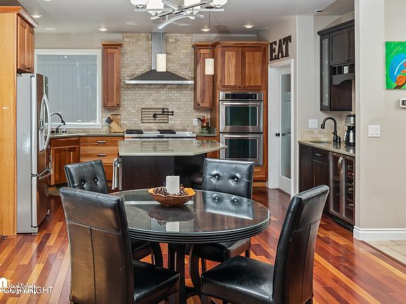 5th image of 16124 Rosenburg Cir