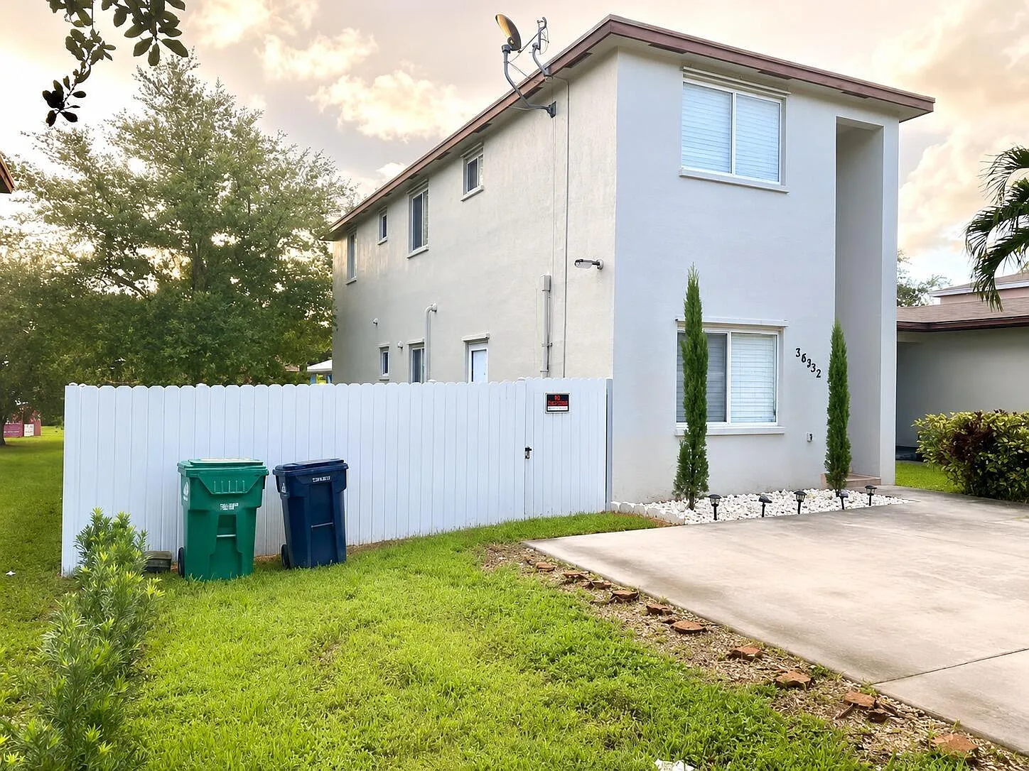 4 bed, 1660 sqft, $2,800 — Photo 1