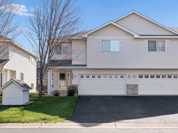 22425 Evergreen Cir, Forest Lake, MN 55025