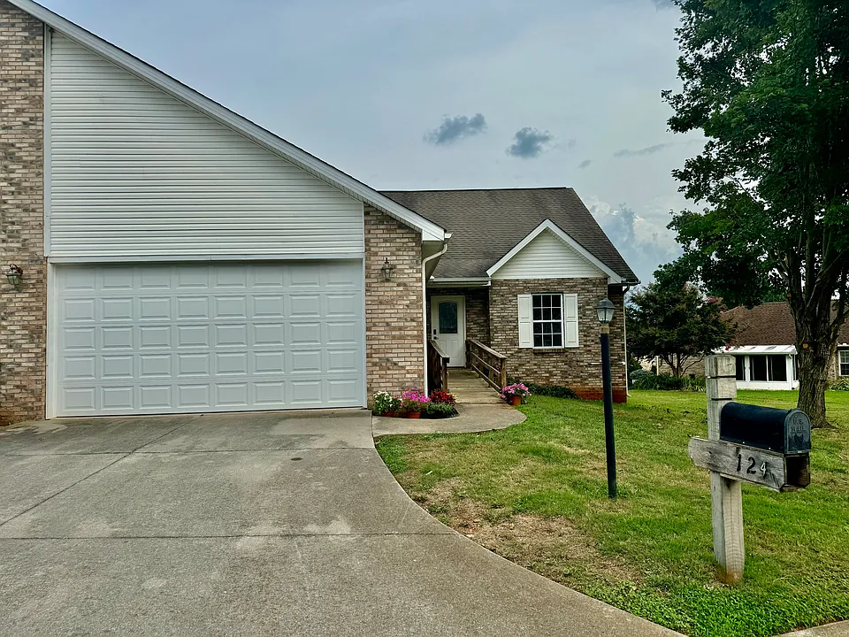 128 Medinah Cir