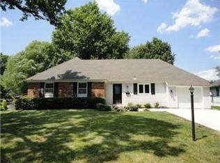 7822 W 97th St, Overland Park, KS 66212