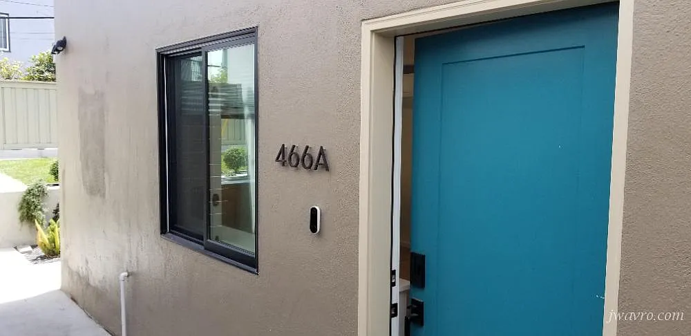 Fully Remodeled Sunset One Bedroom Garden Apartment — Photo 3