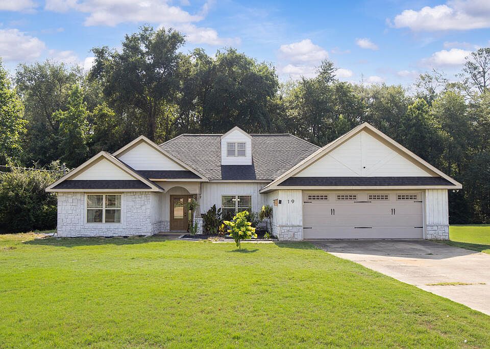1st image of 19 Isbell Rd