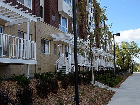 5th image of 2275 Snelling Ave N #16013321
