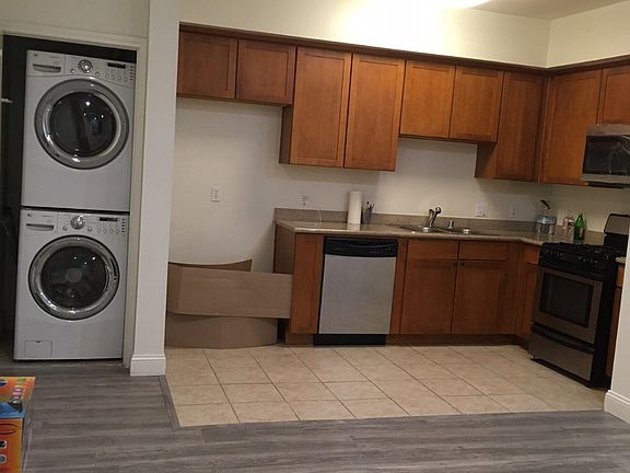 2nd image of 6938 Laurel Canyon Blvd Unit 311