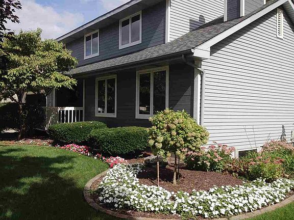 3rd image of 3310 Countrydale Dr