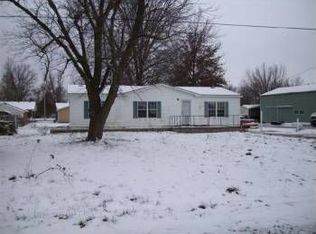 212 Walnut St, Brighton, IL 62012