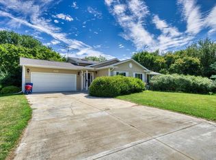 422 11th Ave NW, Byron, MN 55920