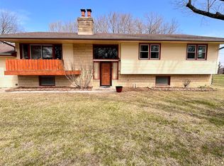 2152 Morningside Dr, Emporia, KS 66801
