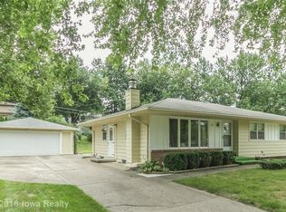 1817 NW 81st St, Clive, IA 50325