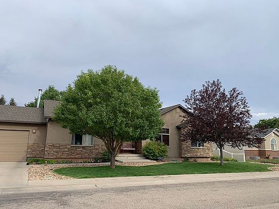 2nd image of 135 Constitution Dr