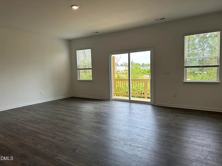 701 Grafton Forest Ln — Photo 6