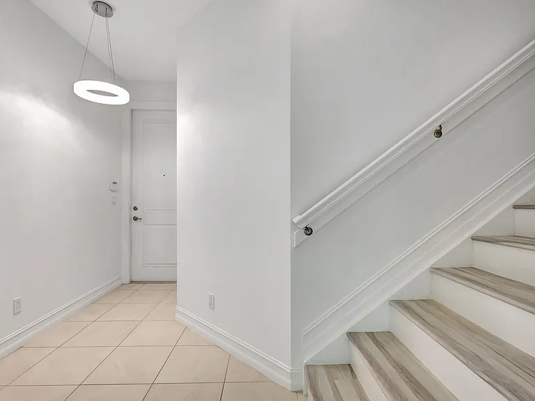 91 Palm Ln — Photo 8