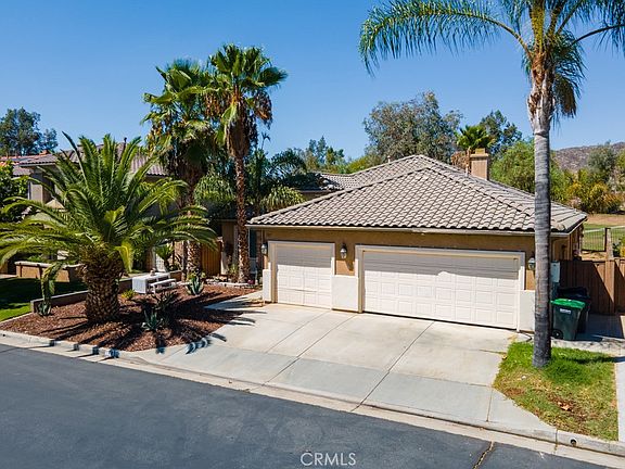3rd image of 187 Caldera Ln