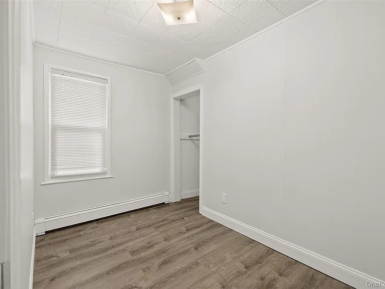 175 Centre Ave — Photo 9
