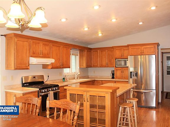 5th image of 950 Westfield Ln