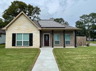 1804 N 19th St, Nederland, TX 77627