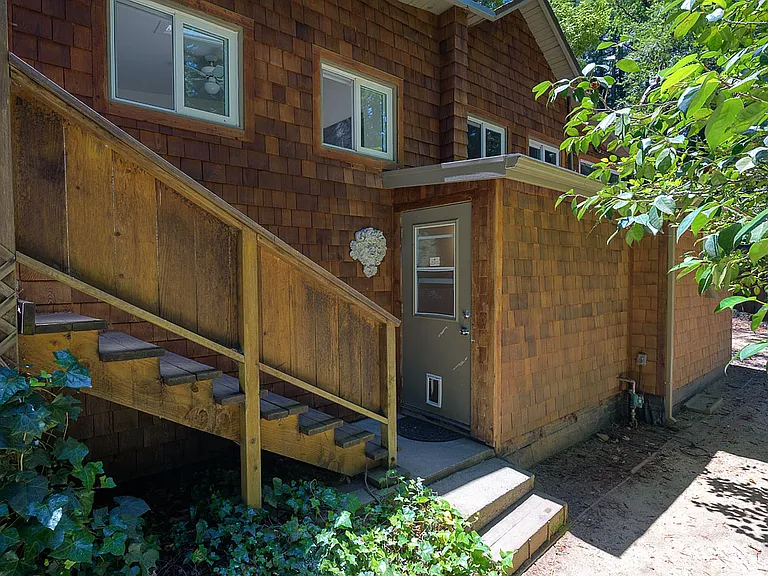 301 County Rd — Photo 22