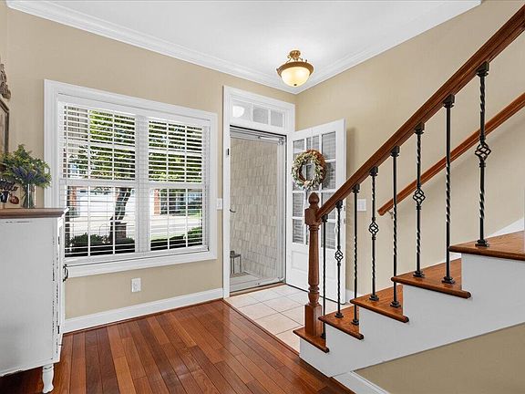 5th image of 1507 Calloway Dr Unit 2