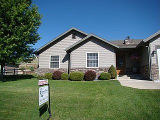 2nd image of 810 Woodman Dr