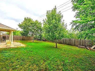 1506 Cora Marie Dr — Photo 3