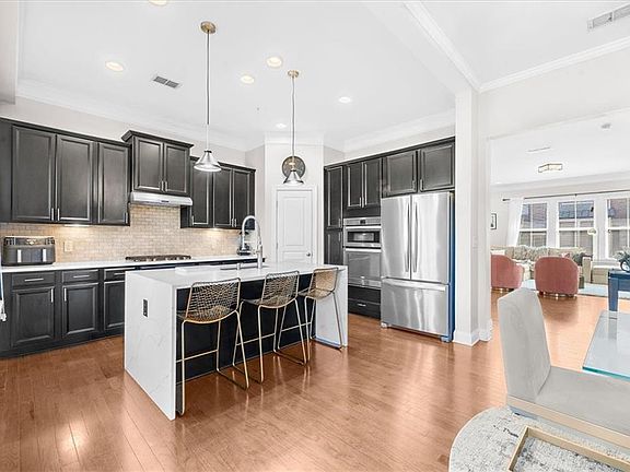 4th image of 110 Brindle Ln