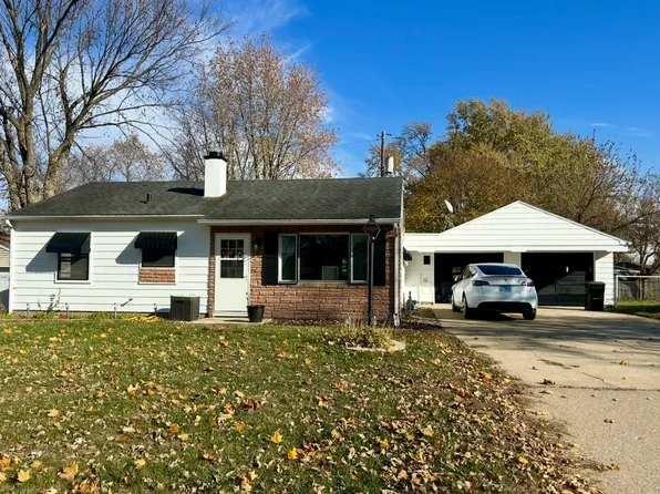 1420 Seminole Dr, Ottawa, IL 61350