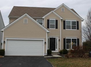 835 Bent Oak Dr, Blacklick, OH 43004